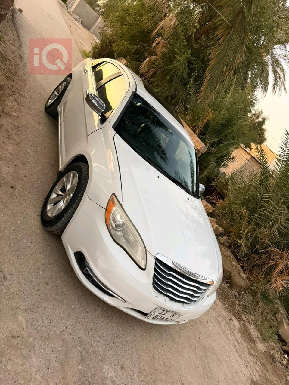 Chrysler 200